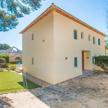 Gio Villa *